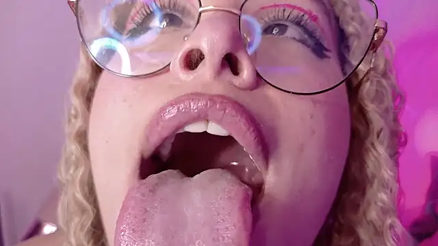 Онлайн чат XXX Haelycute