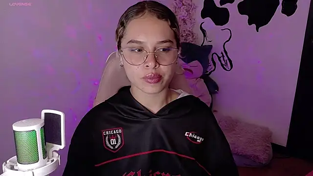 Haelycute's Live XXX Chat
