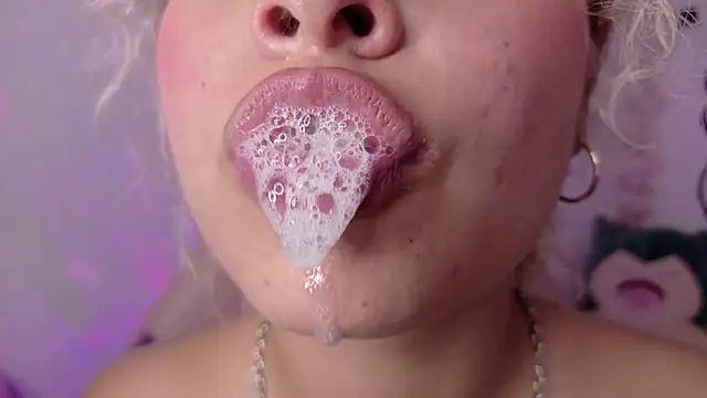 Chat XXX en directo de Haelycute
