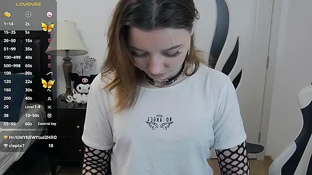Chat XXX en directo de pretty_little_thing