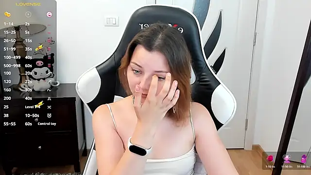 Živý XXX chat pretty_little_thing