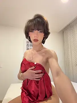 Carlita_cute Show in webcam