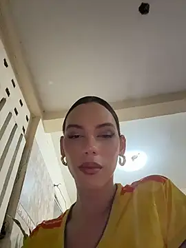 Carlita_cute: διαδικτυακό σόου στην κάμερα