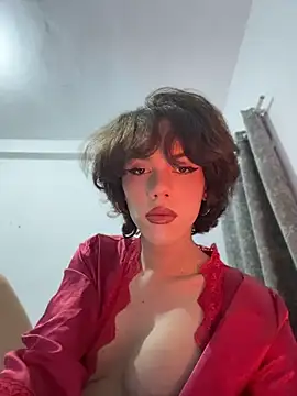 Carlita_cute Show in webcam