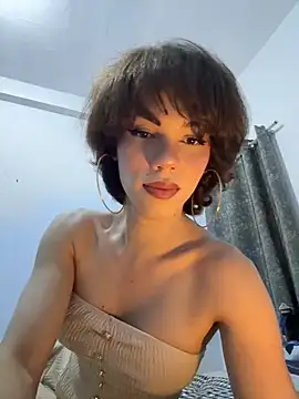 Carlita_cute Webcam Show