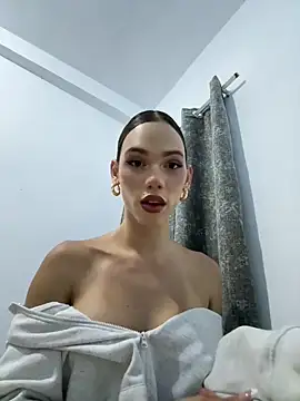 Carlita_cute Adlı Modelin Web Kamerası Şovu