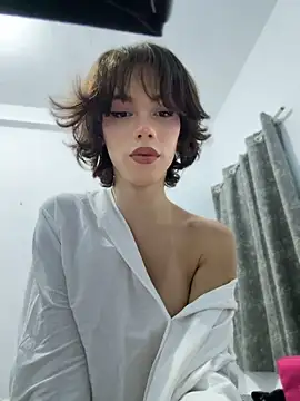 Pokazy przed kamerką – Carlita_cute