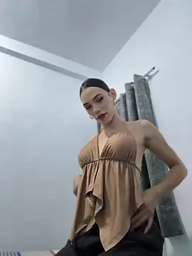 Carlita_cute's Webcam Show