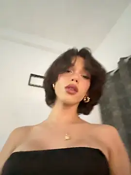 Carlita_cute ওয়েবক্যাম শো