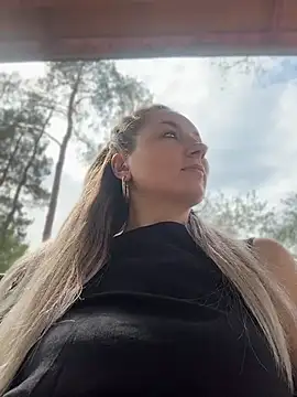Crazy-Rosa Chat XXX live