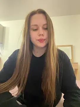 Marylallka5 Adlı Modelin Canlı XXX Sohbeti