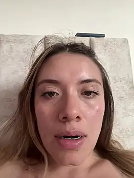 valery_mora Adlı Modelin Canlı Sohbet Odası
