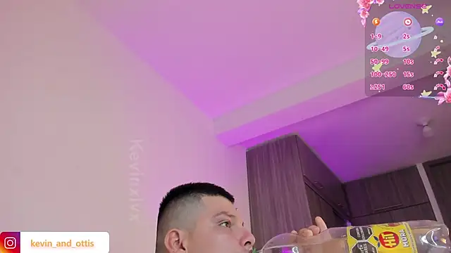 Živý XXX chat _Ottis_