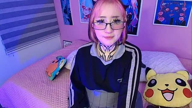 Miwa_violet Show in webcam