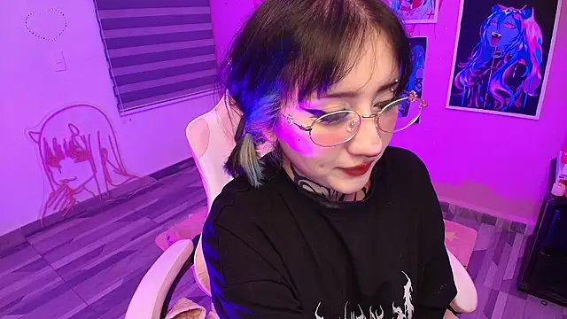 XXX chat uživo modela Miwa_violet