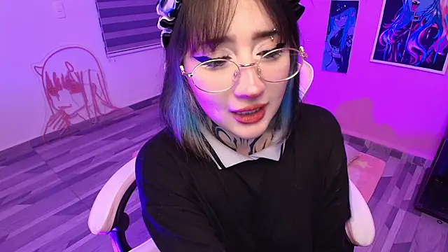 XXX chat uživo modela Miwa_violet