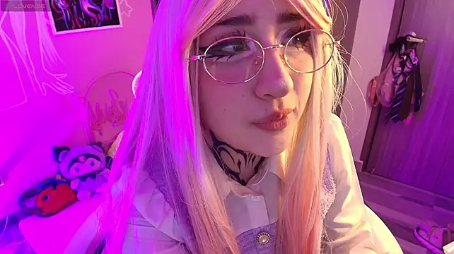 Miwa_violetn Webbikameraesitys