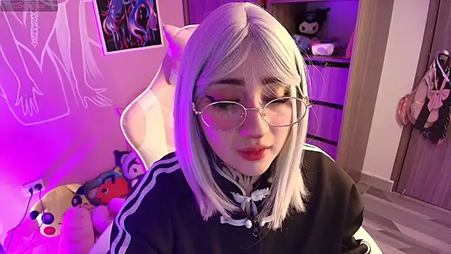 Miwa_violet Adlı Modelin Canlı XXX Sohbeti