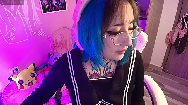 Miwa_violet Show in webcam