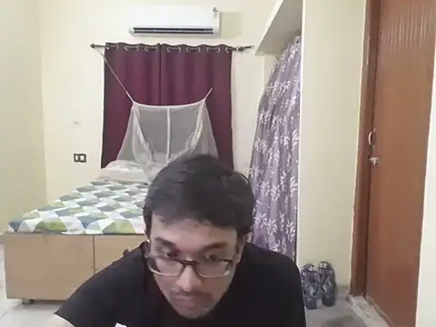 THE_NAKED_BOY Webcam-Show