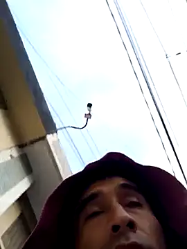 weedmanhot28: διαδικτυακό σόου στην κάμερα