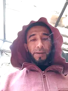 weedmanhot28: διαδικτυακό σόου στην κάμερα