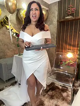 MonicaMoret's Webcam Show