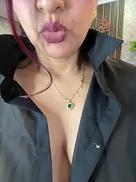 MonicaMoret's Webcam Show