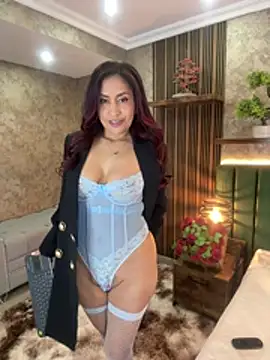 Chatroom XXX en direct de MonicaMoret