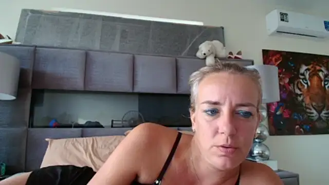 Wendysexyx: онлайн-секс-чат