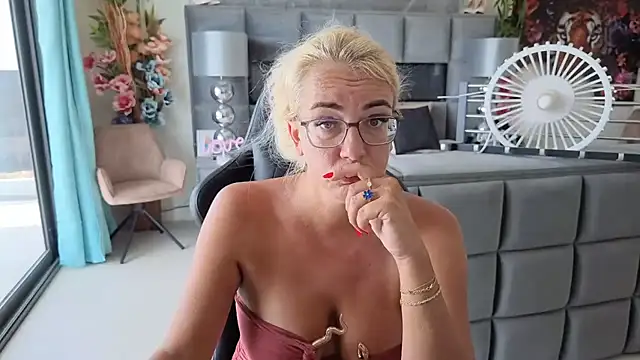 Wendysexyx webcam show