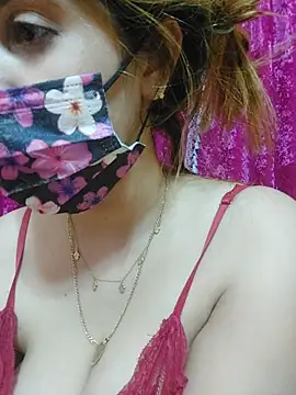 LOunNa-_Sexxy Adlı Modelin Web Kamerası Şovu