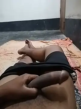 chubbycock7768 网络视讯表演