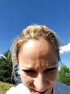 Webkamerová show missdaisydiamond777