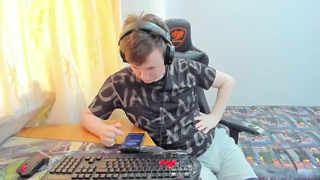iliaskrislove's Webcam Show