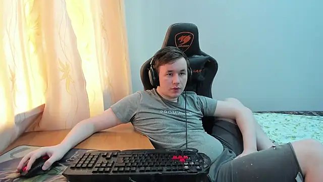 Show modela iliaskrislove na web-kameri