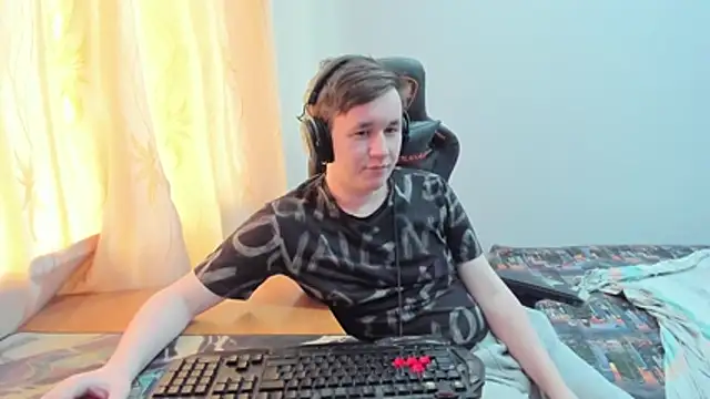 iliaskrislove Pertunjukan Webcam