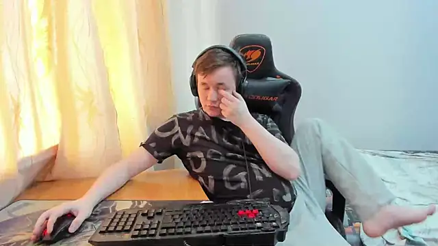 iliaskrislove Adlı Modelin Web Kamerası Şovu