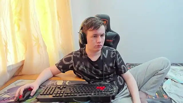 iliaskrislove Adlı Modelin Web Kamerası Şovu
