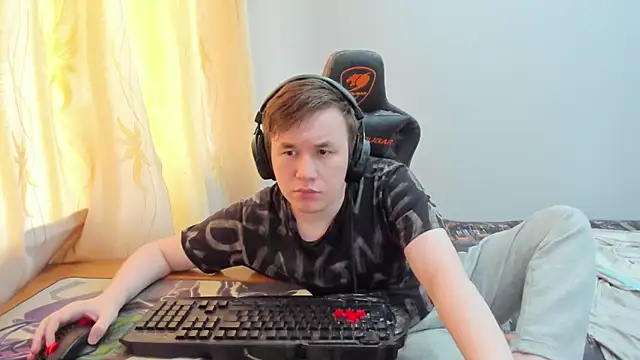 Show modela iliaskrislove na web-kameri