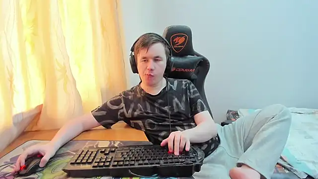 iliaskrislove 网络视讯表演