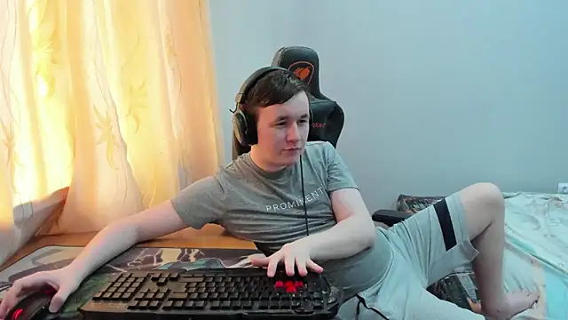 Show modela iliaskrislove na web-kameri