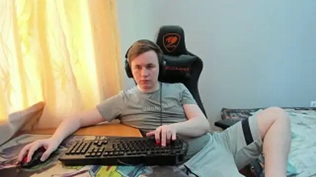 Show modela iliaskrislove na web-kameri