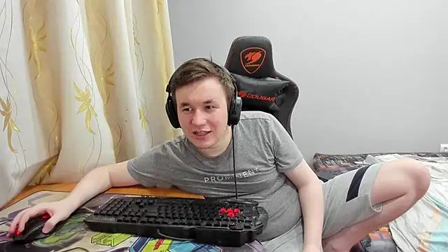 iliaskrislove 网络视讯表演
