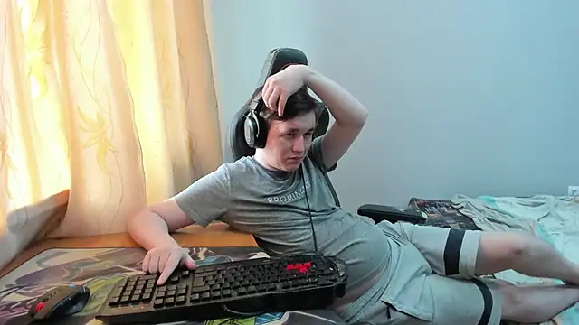 iliaskrislove 网络视讯表演
