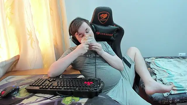 Show modela iliaskrislove na web-kameri