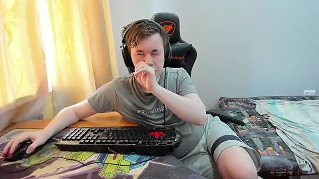 iliaskrislove Adlı Modelin Web Kamerası Şovu