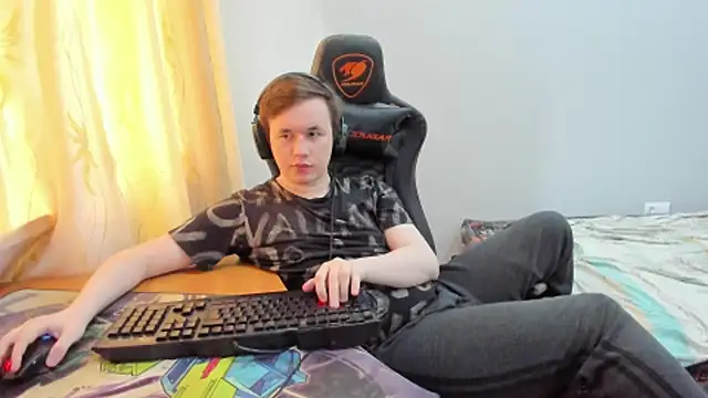 Show modela iliaskrislove na web-kameri