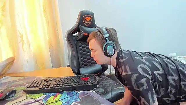 Вебкам-шоу iliaskrislove