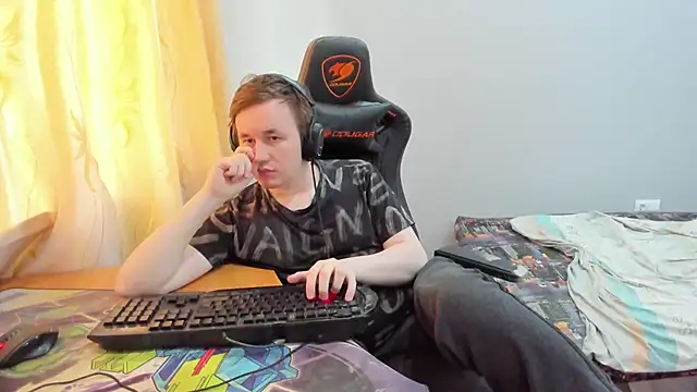 Show modela iliaskrislove na web-kameri